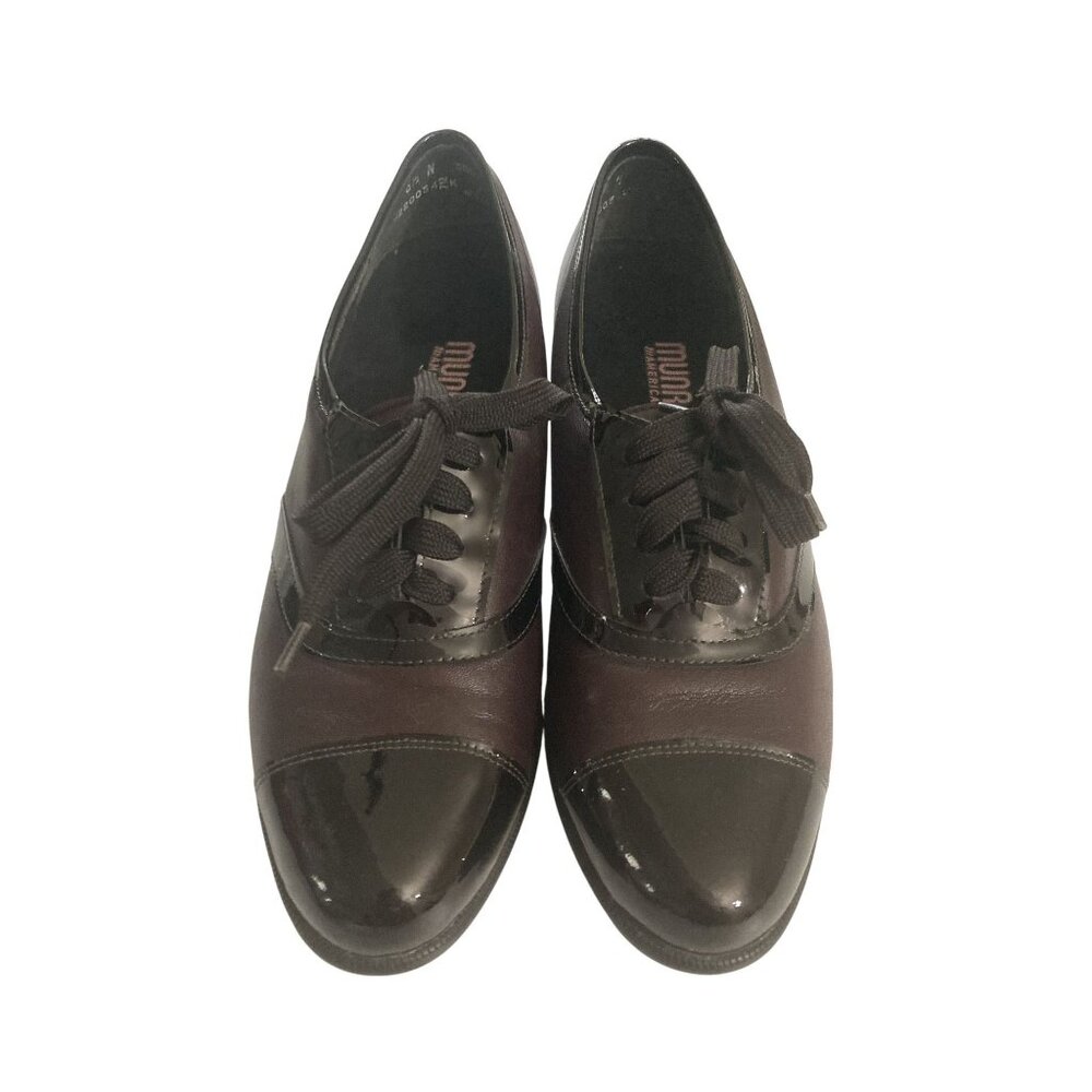 Munro Black and Brown Heels